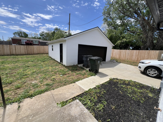 Listing Image 78
