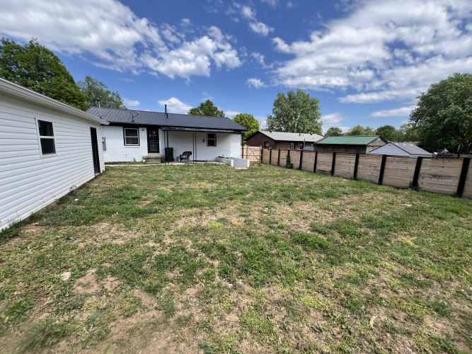 Listing Image 82
