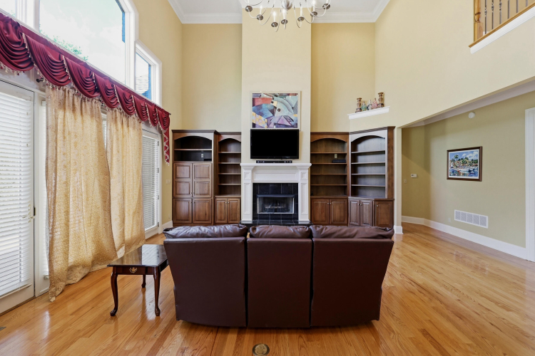 Listing Image 19