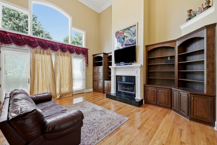 Listing Image 20