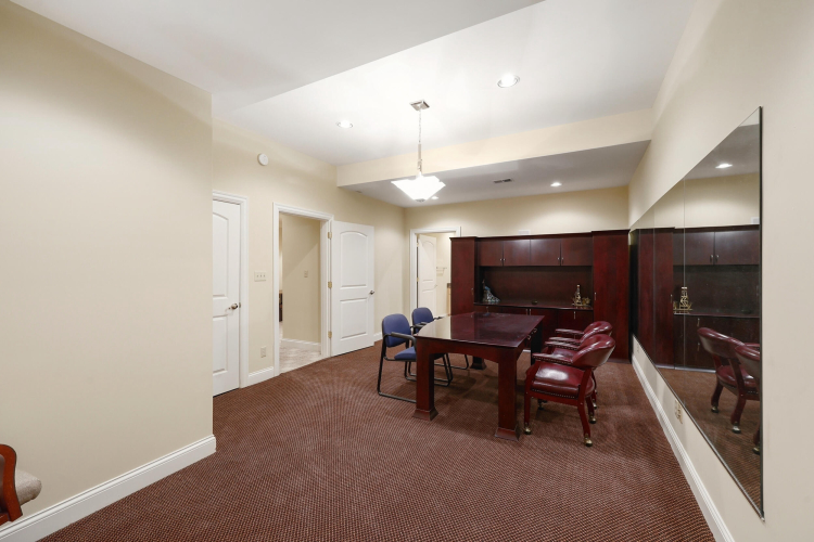Listing Image 51
