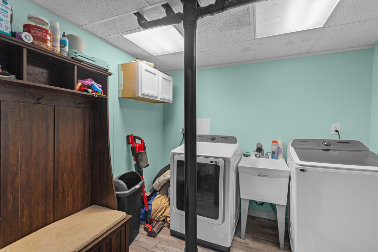 Listing Image 23