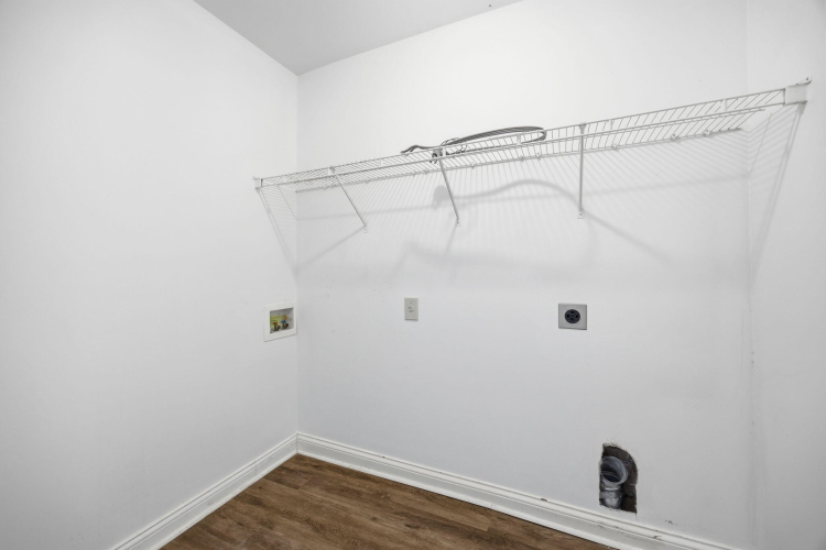 Listing Image 51