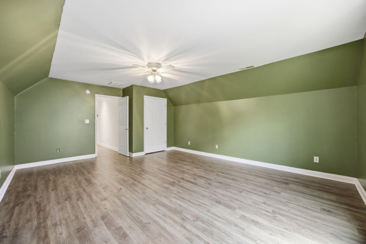 Listing Image 58