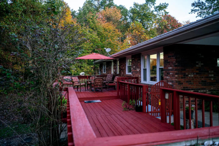Listing Image 4