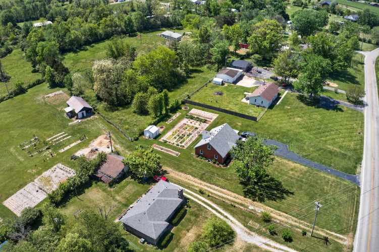 Listing Image 40