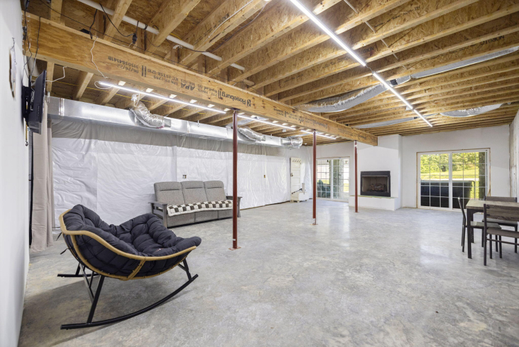 Listing Image 37