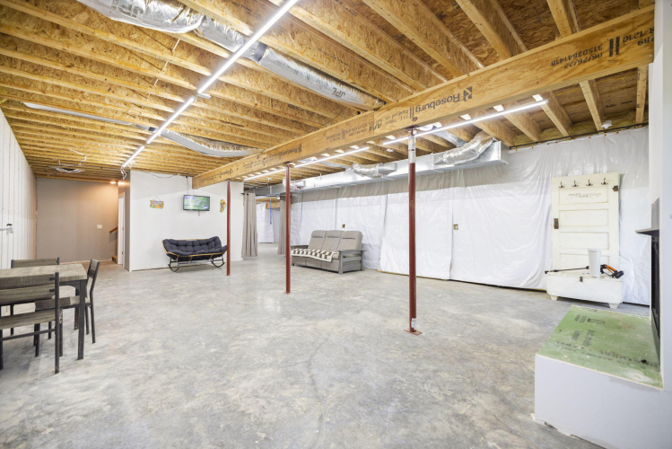 Listing Image 39
