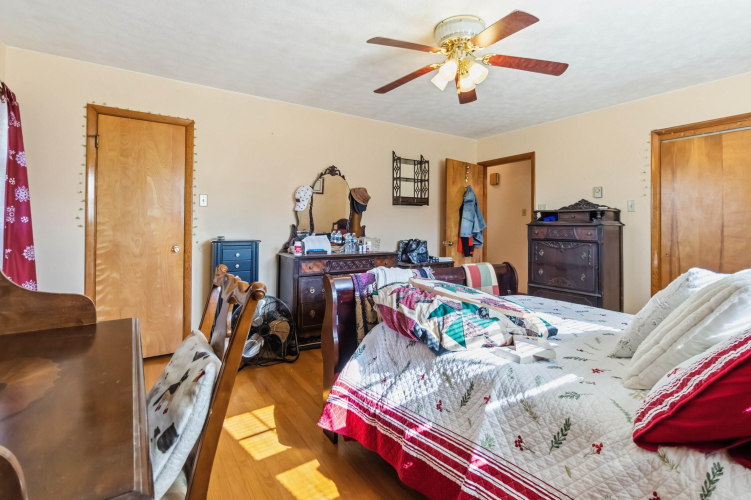 Listing Image 25