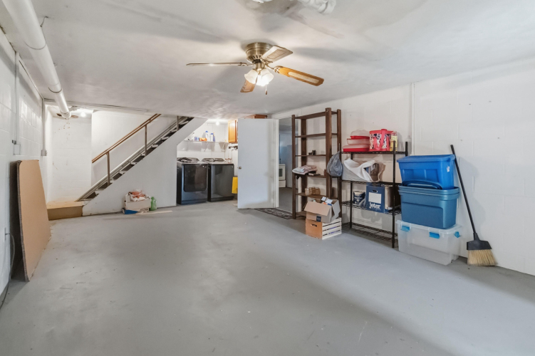 Listing Image 36