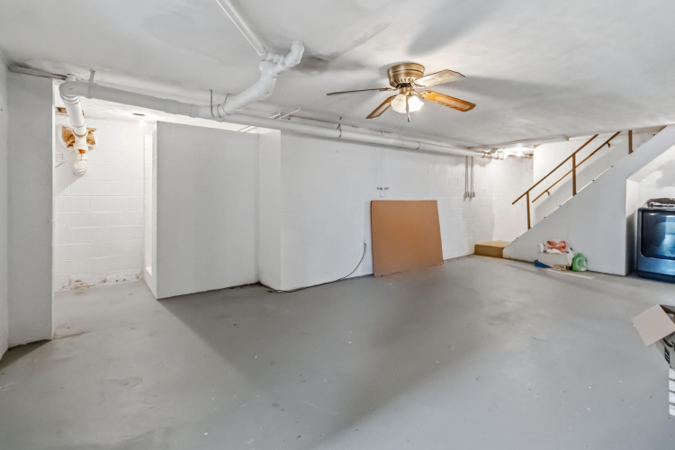 Listing Image 37