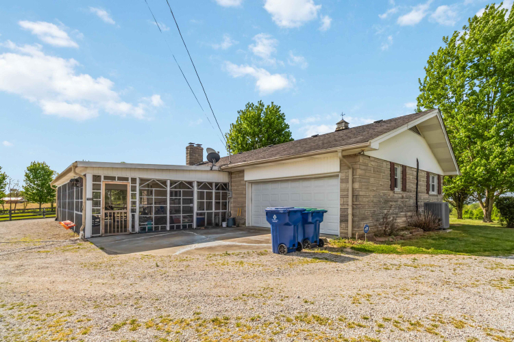 Listing Image 44