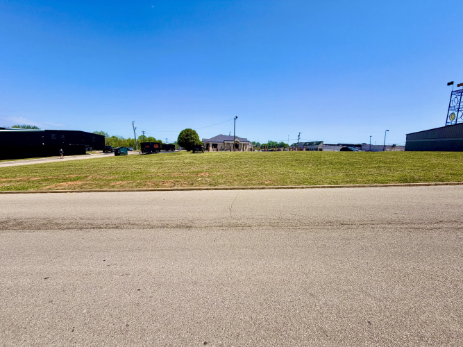 Listing Image 3