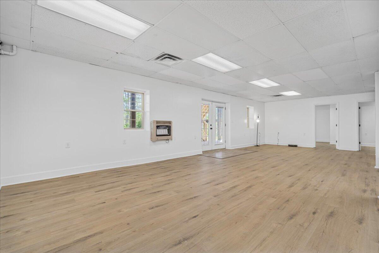Listing Image 33