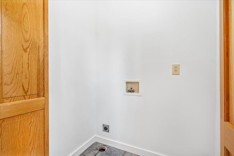 Listing Image 49