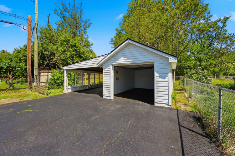 Listing Image 31