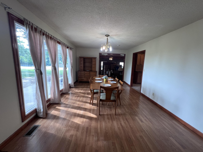Listing Image 59