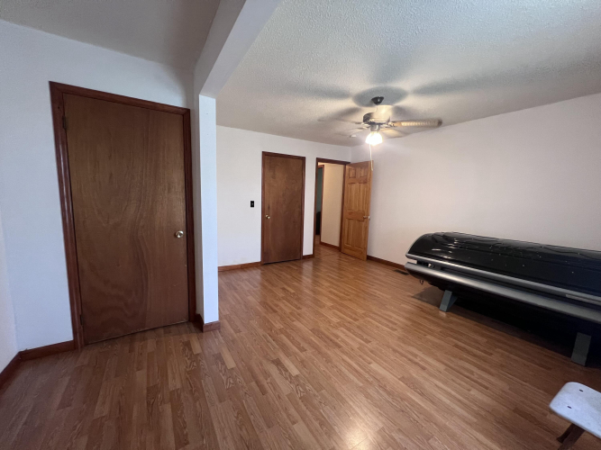 Listing Image 64
