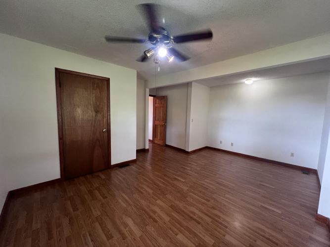 Listing Image 78