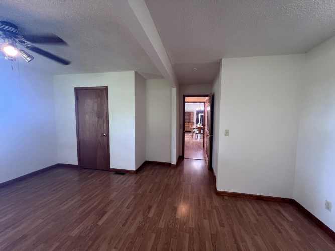 Listing Image 80
