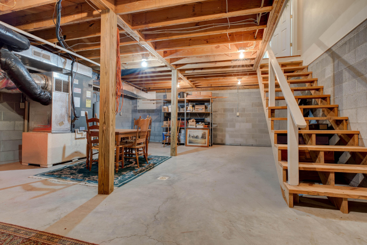 Listing Image 64