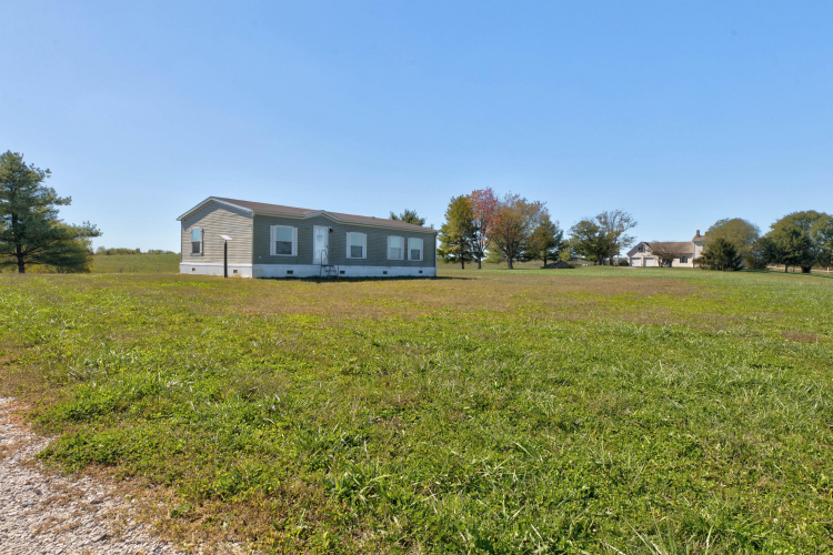 Listing Image 82