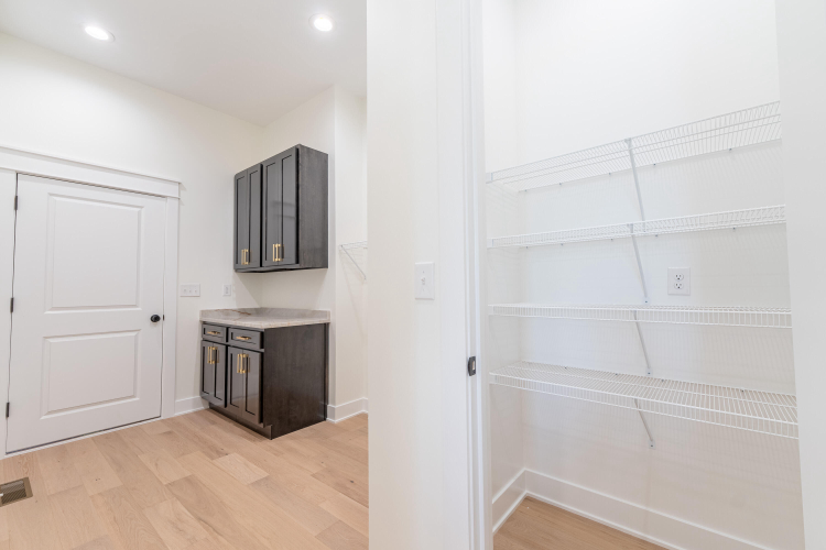 Listing Image 53