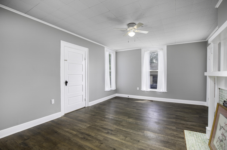Listing Image 17