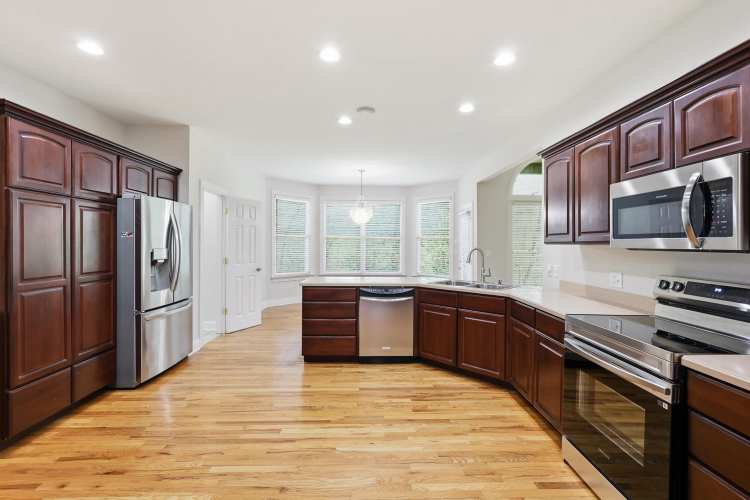 Listing Image 13