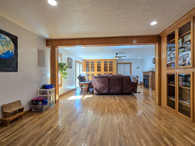 Listing Image 28