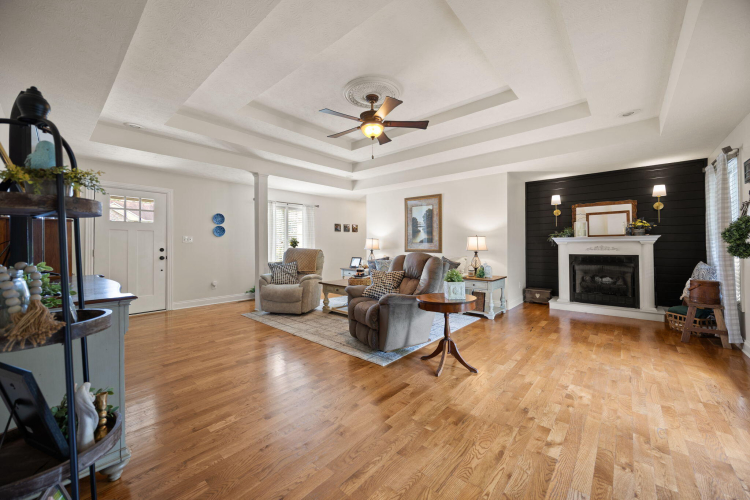 Listing Image 18