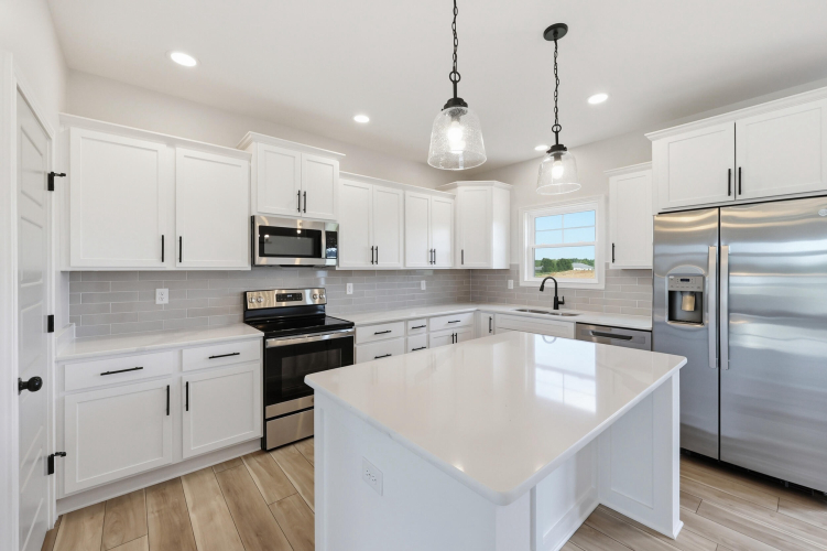 Listing Image 9