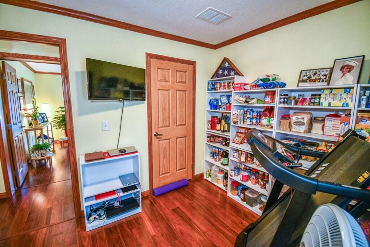 Listing Image 13