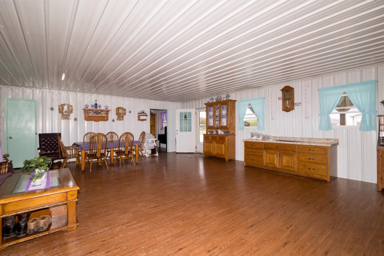 Listing Image 7