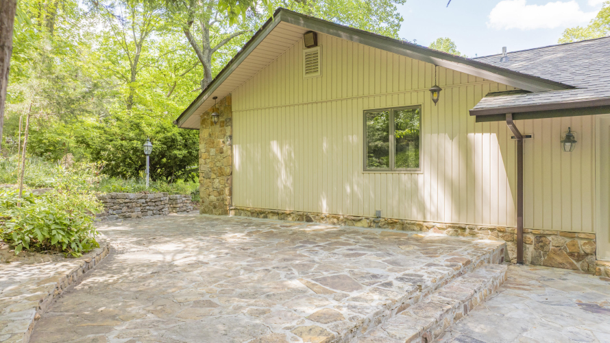 Listing Image 24