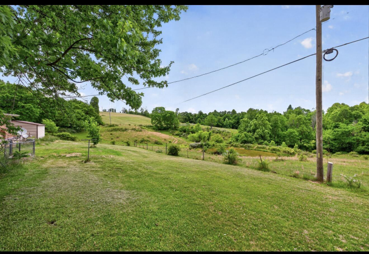 Listing Image 8