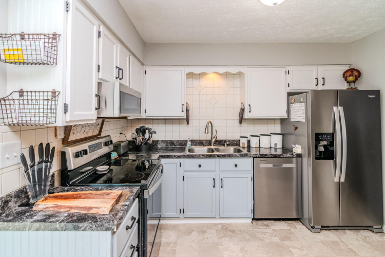 Listing Image 15