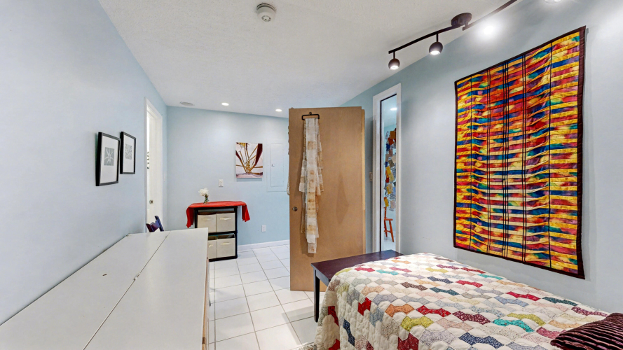 Listing Image 53