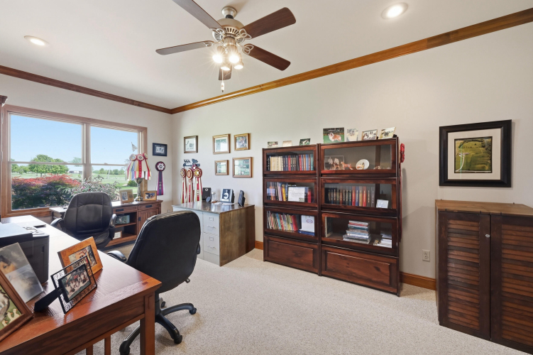 Listing Image 12