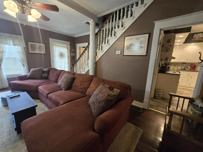 Listing Image 8