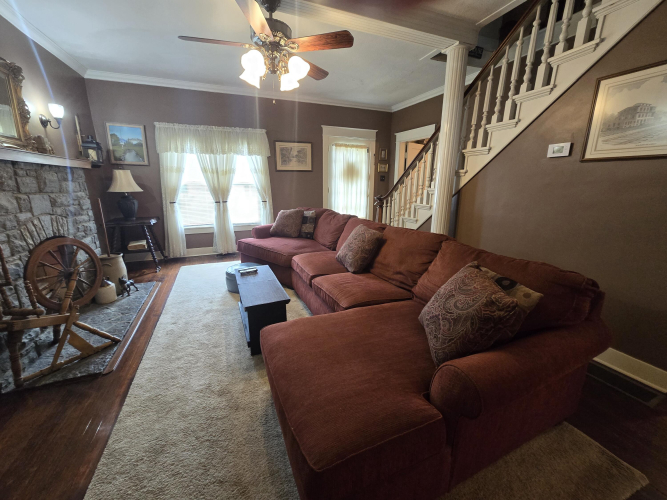 Listing Image 9