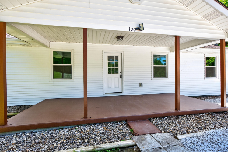Listing Image 4