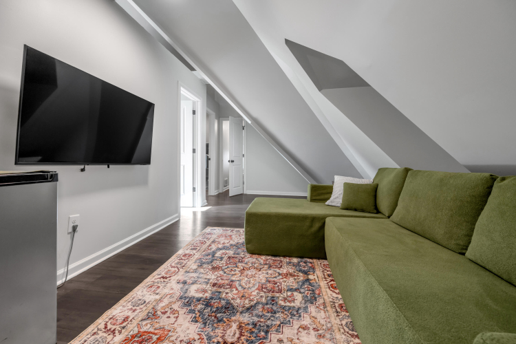 Listing Image 21