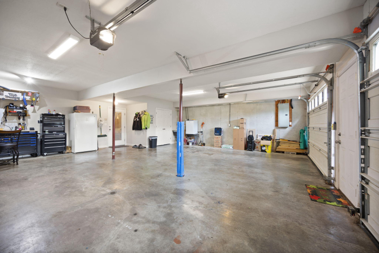 Listing Image 38