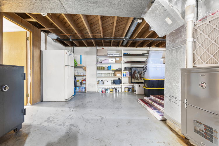 Listing Image 41