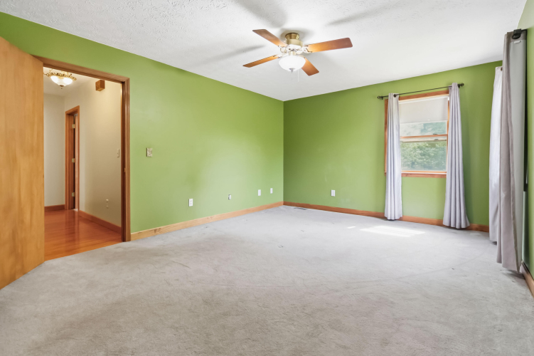 Listing Image 29