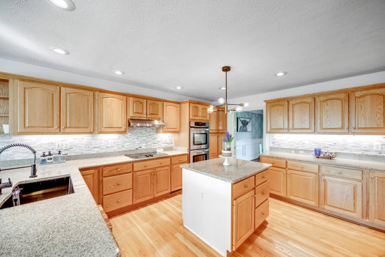 Listing Image 21
