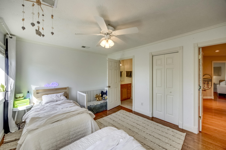 Listing Image 53