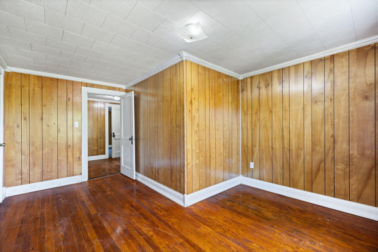 Listing Image 40