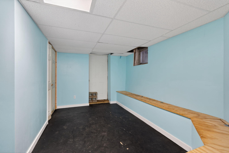 Listing Image 28